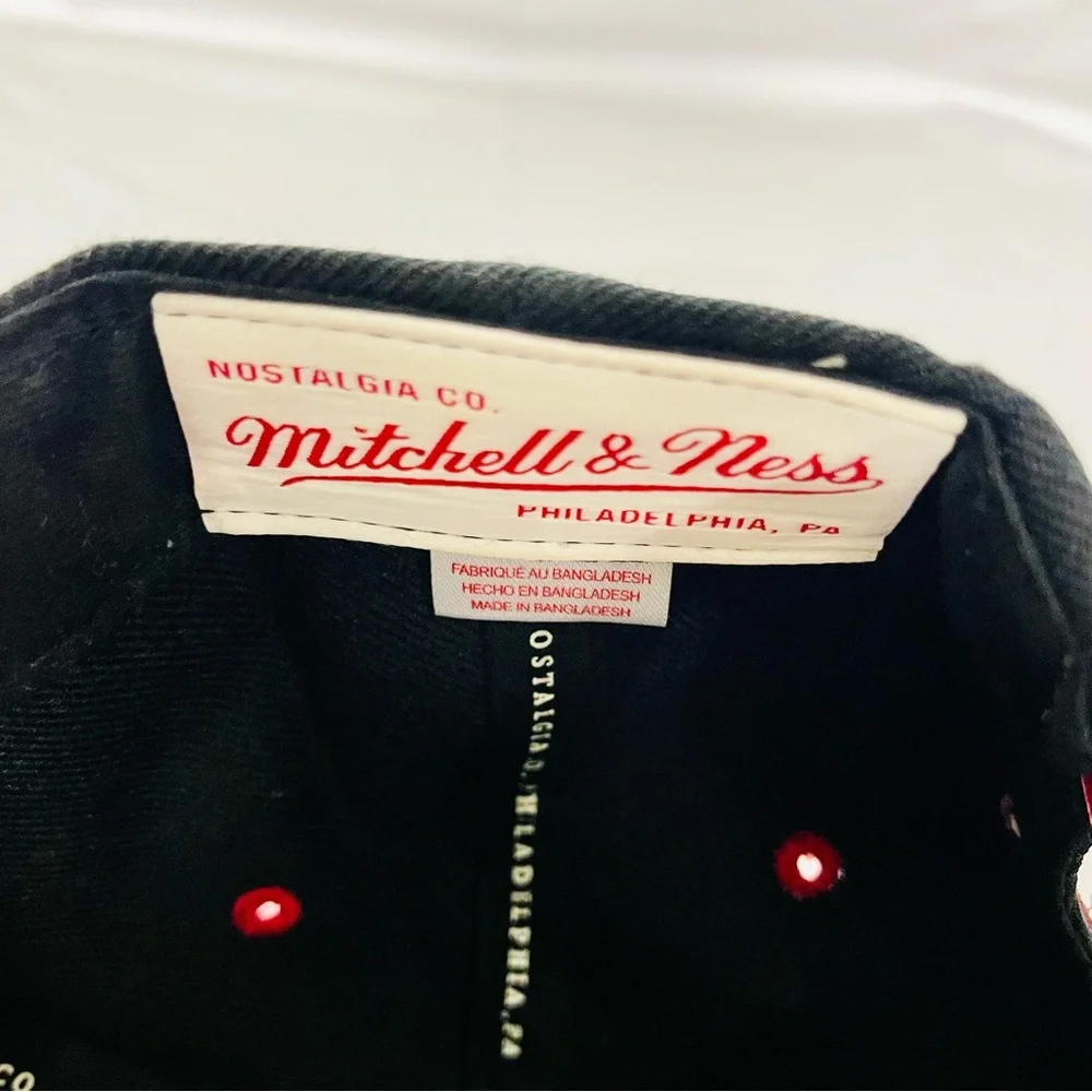Mitchell & Ness Cleveland Cavaliers XL Tonal BRAND NEW Snapback cap hat Cavs NBA